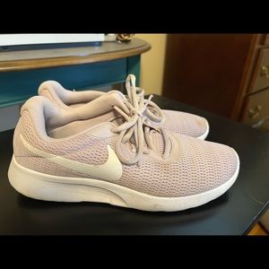 Womens Nike Sneakers